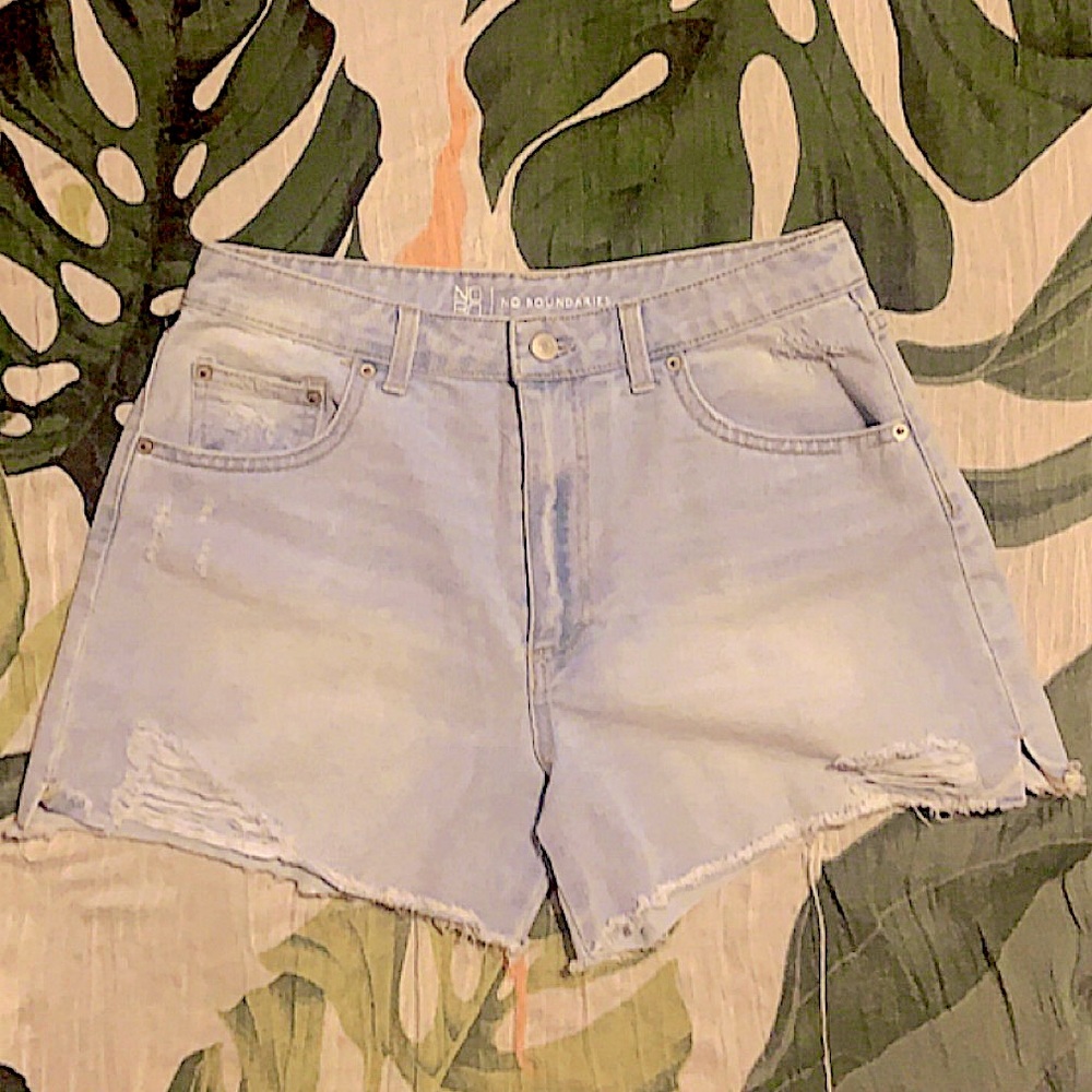 NoBo Boundaries | Jean Shorts